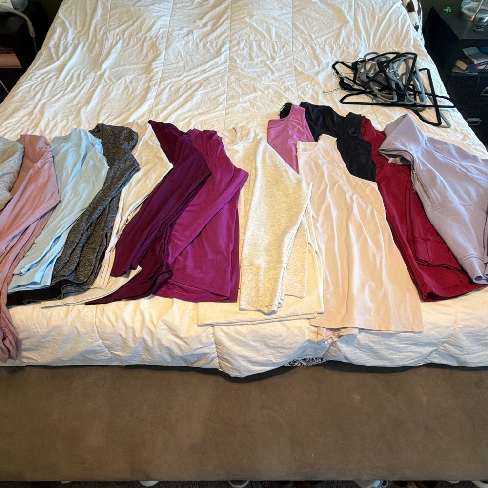 Athleta/Lululemon tops bundle